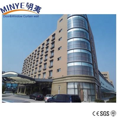 맞춤형 빌라 디자인을위한 알루미늄 환기 된 정면 구조 유리 커튼 벽