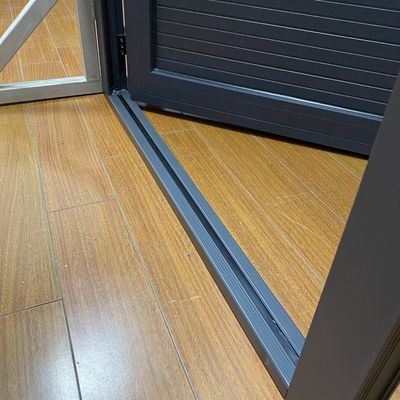 모던 디자인 스타일 회색 알루미늄 판 칸막이 문 단문